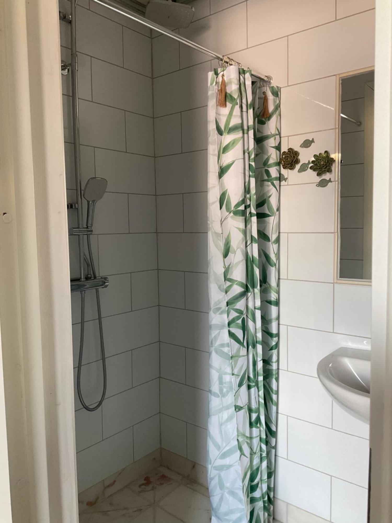 Snaellfaell Country Living - Akerbo Gard Charmigt Renoverad Flygel Kristinehamn Ngoại thất bức ảnh