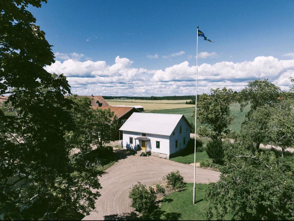 Snaellfaell Country Living - Akerbo Gard Charmigt Renoverad Flygel Kristinehamn Ngoại thất bức ảnh